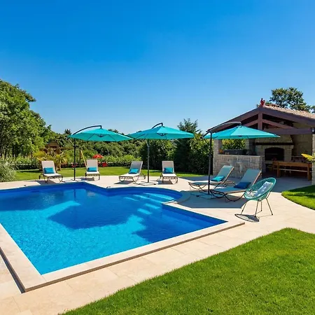 Lavantina Villa