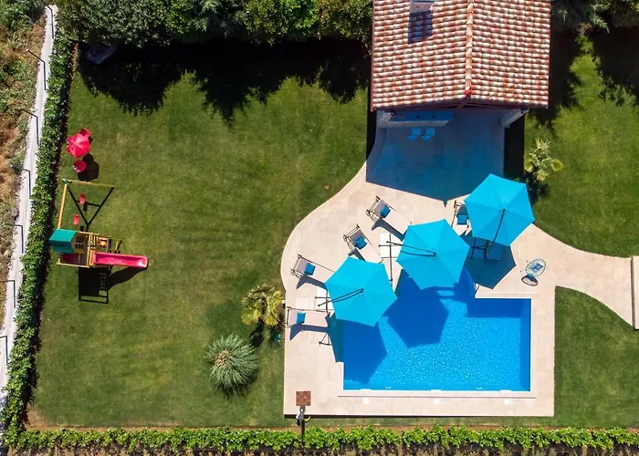 Lavantina Villa Peresiji