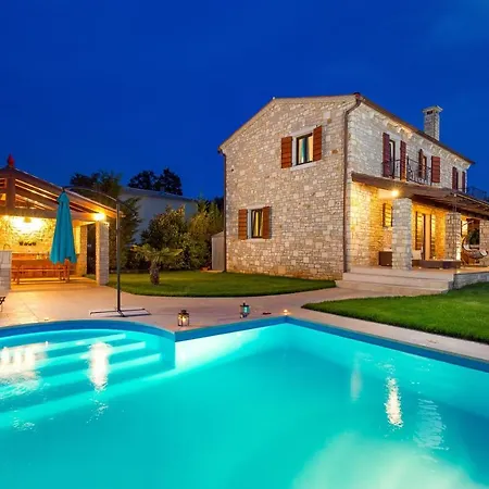 Lavantina Villa *