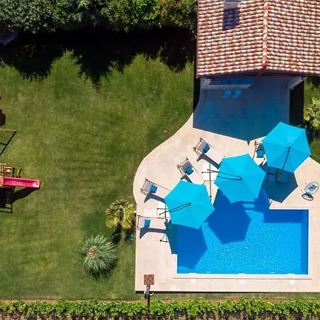Lavantina Villa Peresiji