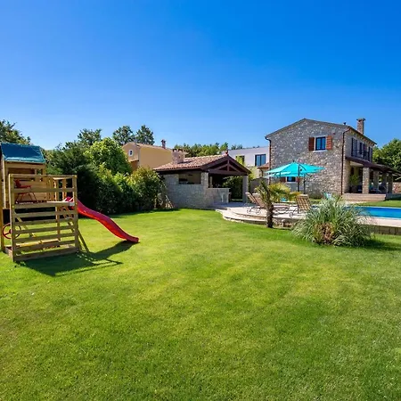 Lavantina Villa Peresiji